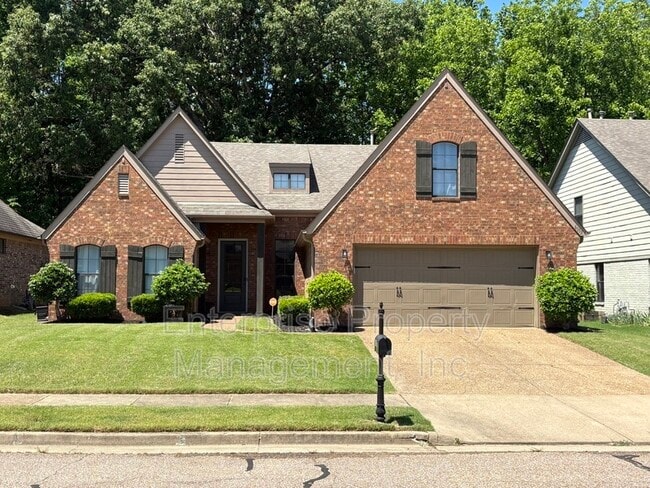 Building Photo - 6153 Lubiani Valley Dr