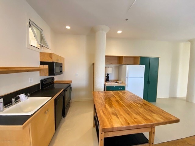 Building Photo - 93 Harvey St Unit 3