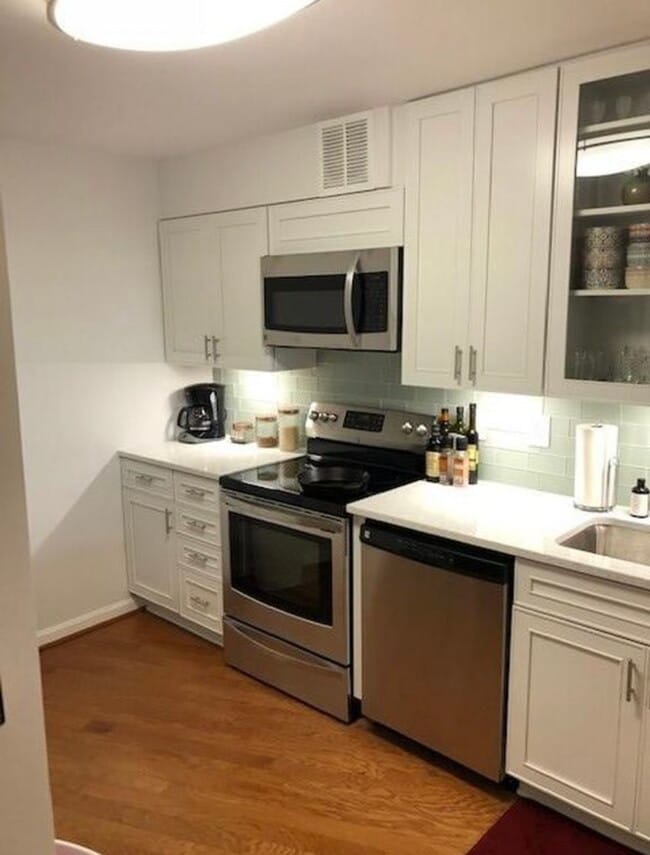 Photo - 1600 N Oak St Unit Apt 309