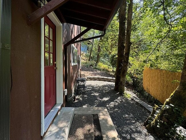 Photo - Beautiful One Bedroom Apartment in Fox Hollow Area