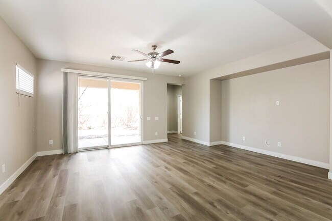 Photo - 6450 Button Quail St
