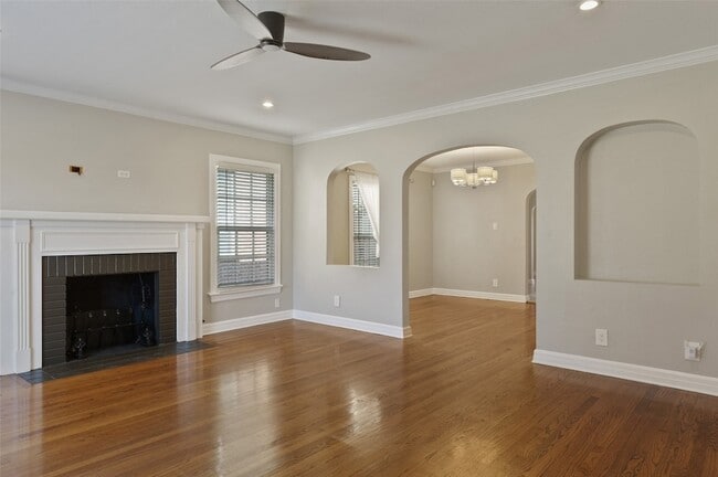 Photo - 7115 La Vista Dr