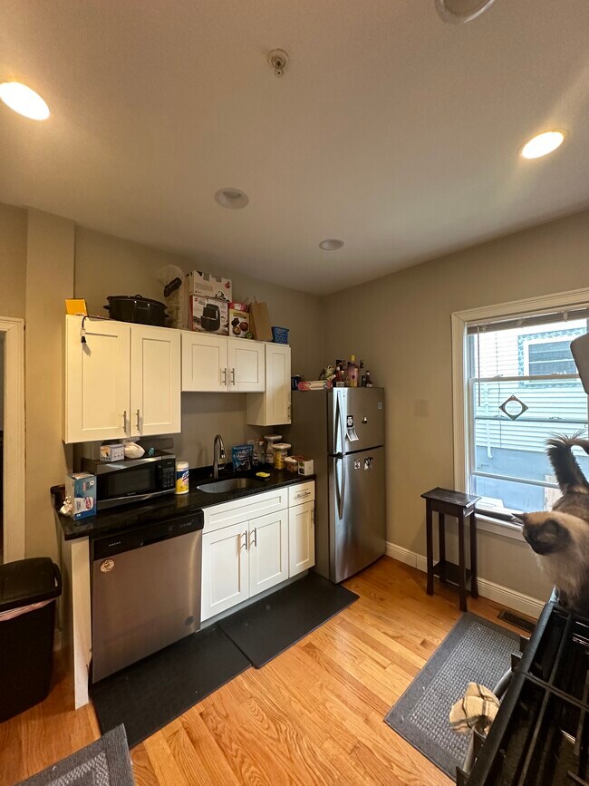 Photo - 171 Walnut St Unit 2