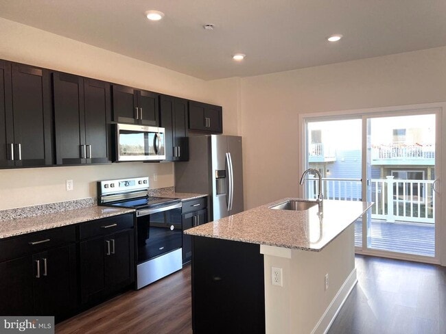 Photo - 152 Munsee Cir