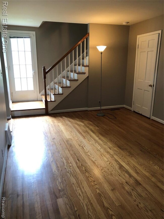 Photo - 1070 Lincoln Ct