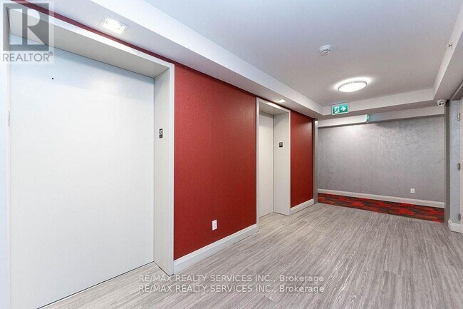 Photo - 30 Meadowglen Pl Unit 2003