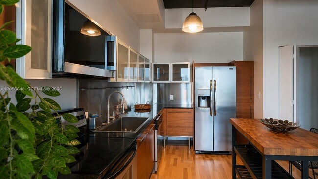 Photo - 10 SW South River Dr Unit 708