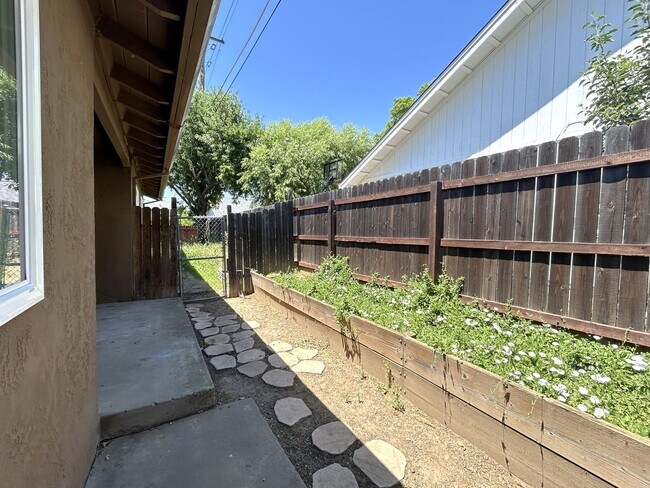 Photo - SAC T 6419 - 6421 Unit 6421