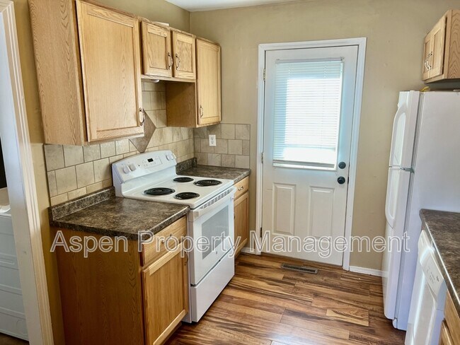 Photo - 1103 Hillary Ave