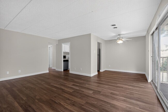 5703 Indian Ct Unidad 15