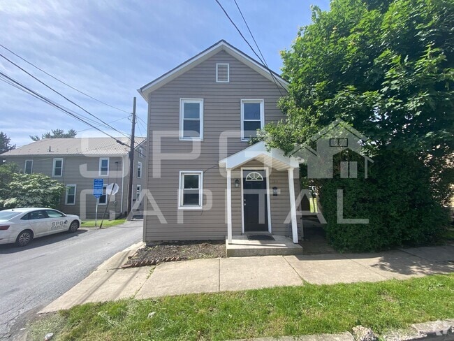Building Photo - 138 E South St Rental