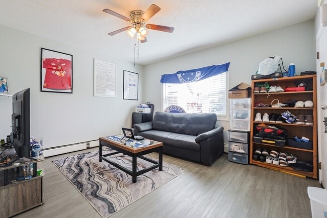 Photo - 104 Oak St Unit 1N