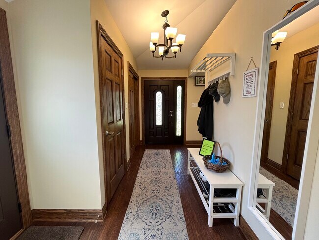 Photo - 8112 W 99th St