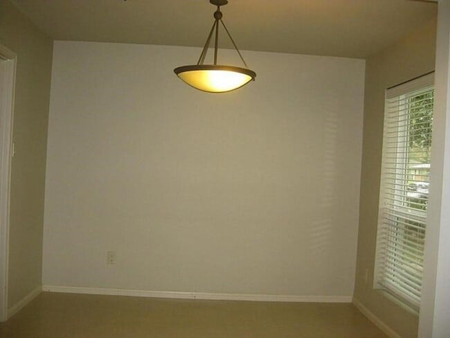 Photo - 1907 Sedgie Dr