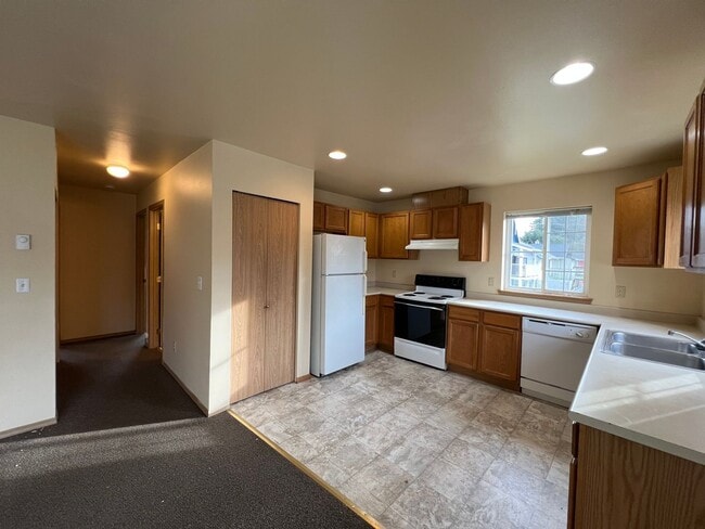 1121 Humboldt St Unit 1121