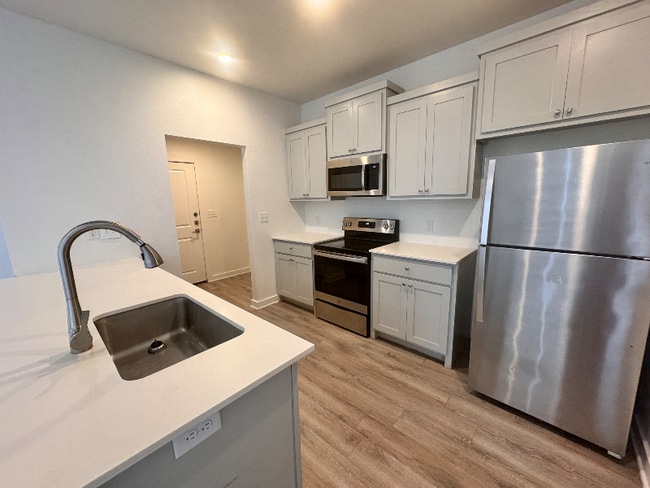 Photo - 5612 Lehigh St