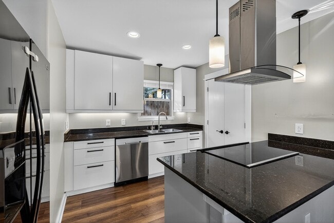 Photo - 4305 Oak Park Dr