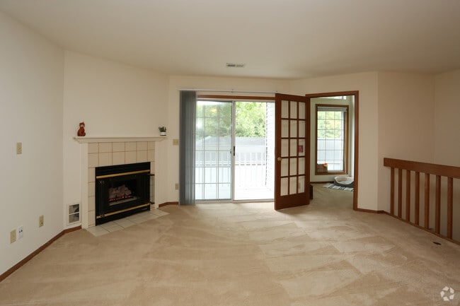 2BR, 1BA - Upper - Den + Fireplace