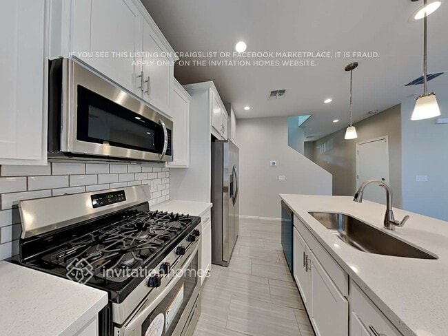 Photo - 10814 W Taylor St