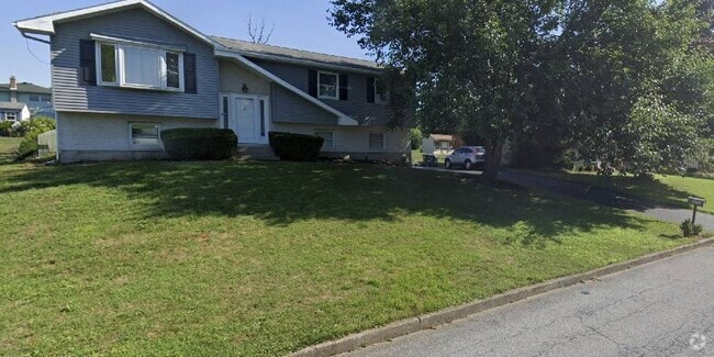 Building Photo - BETHLEHEM TOWNSHIP HOUSE FOR RENT