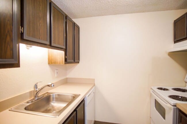 Photo - 2nd Floor 2 Bedroom with Parking, Dishwasher, & Pet-Friendly! Unit 3934