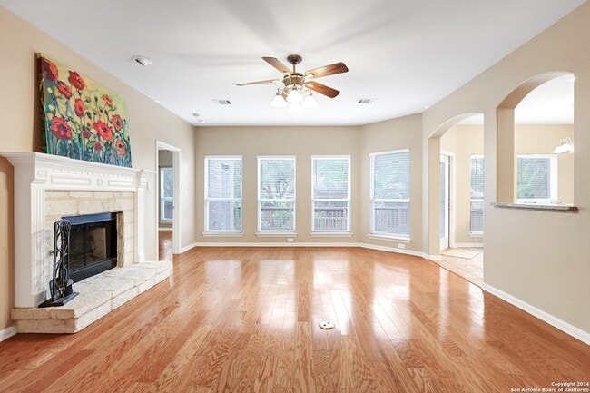 Photo - 5 Willow Heights Dr