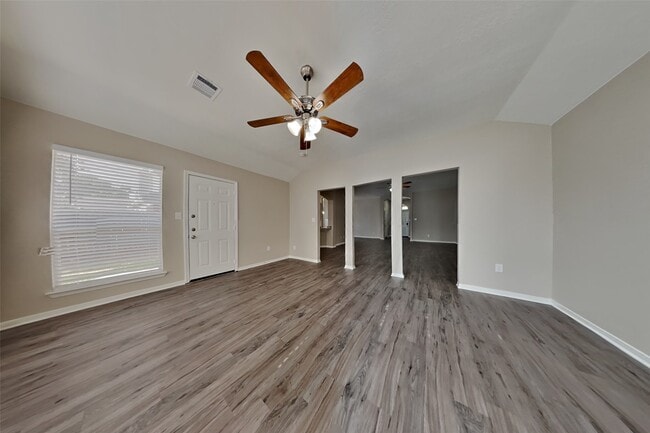 Photo - 25818 Elmley Pl