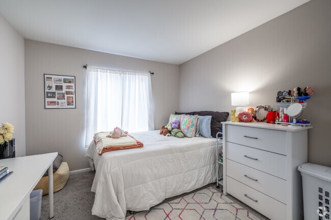 3BD, 2BA - 950SF - First Bedroom