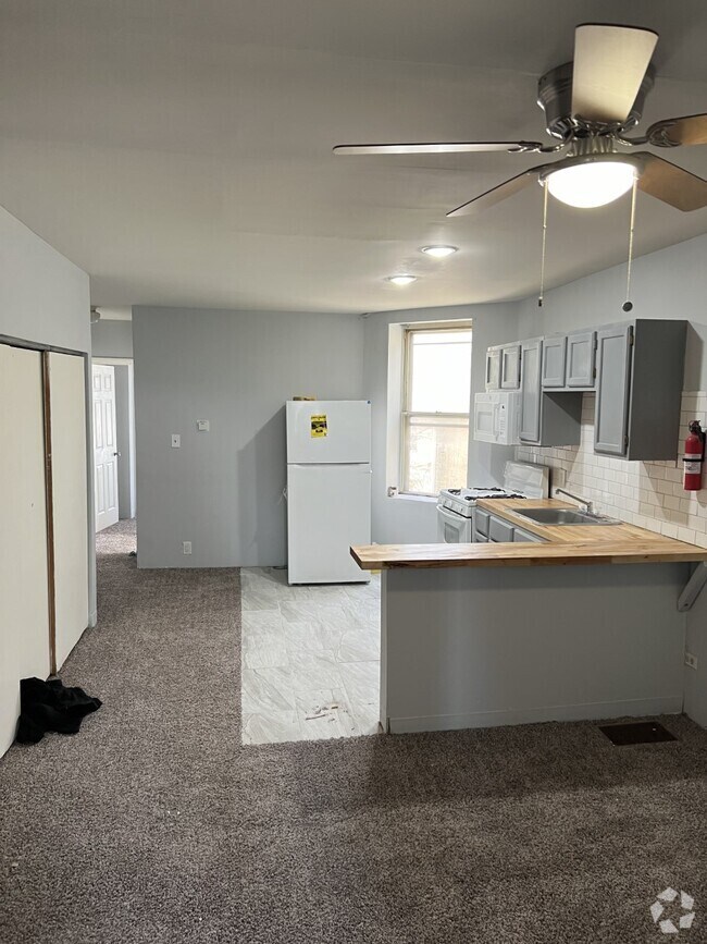 Building Photo - 1459 S 52nd St Rental