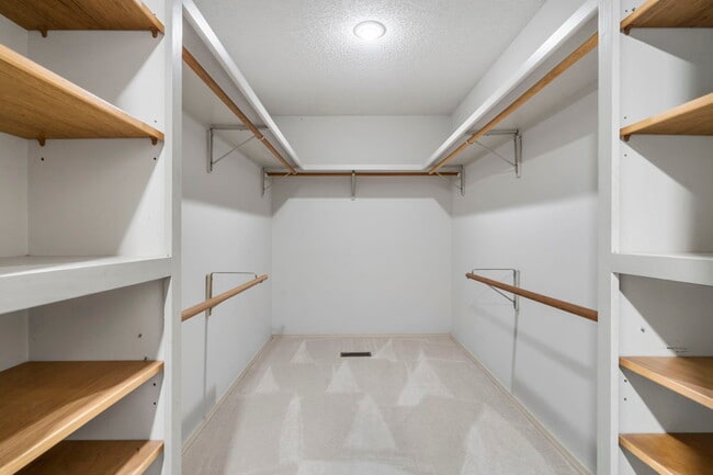 Photo - 30 Kensington Dr