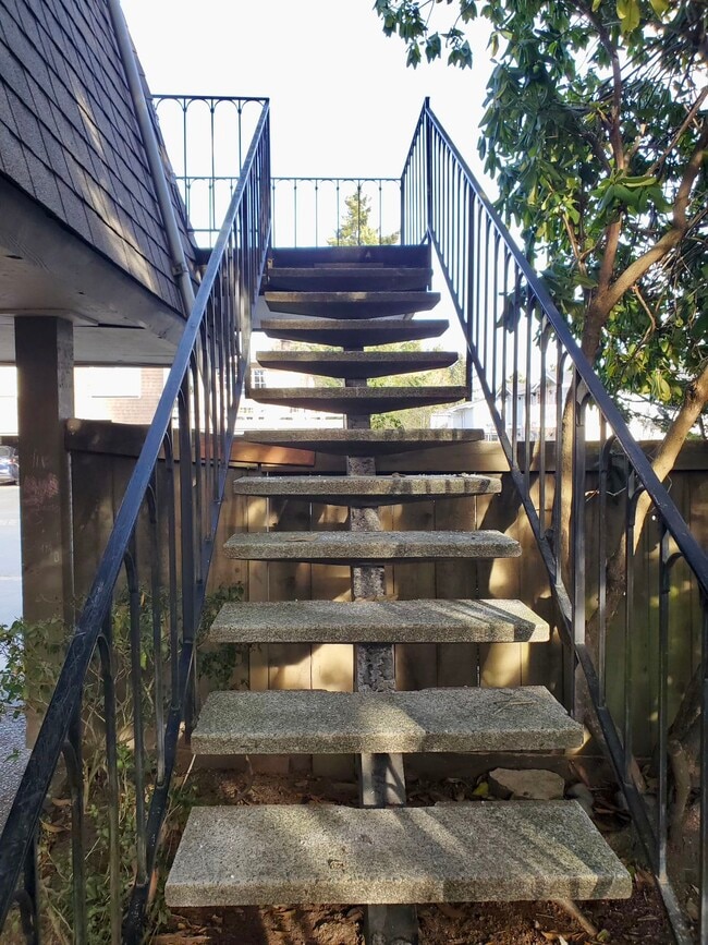 Photo - 14525 NE 6th Pl Unit 4