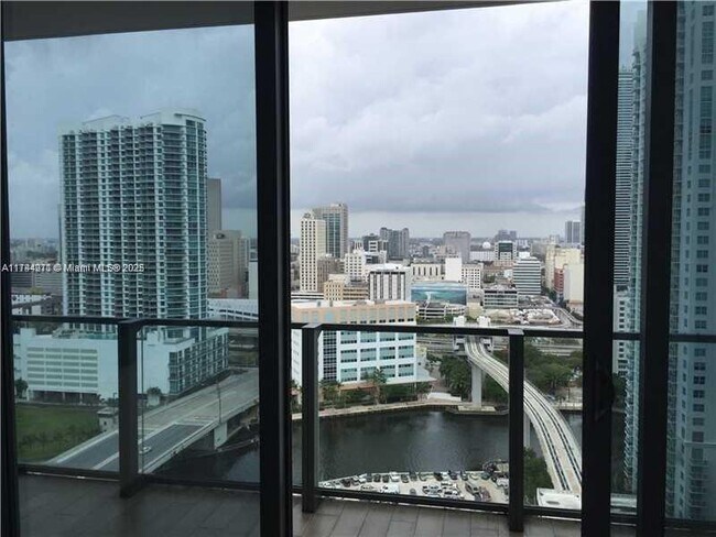 Photo - 68 SE 6th St Unit 2211