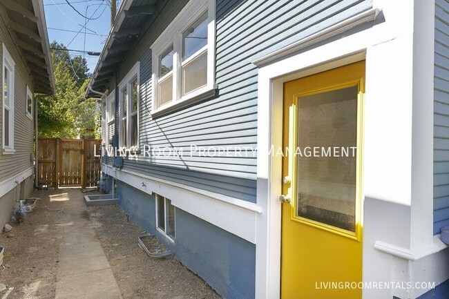 Photo - 1525 SE Pershing St