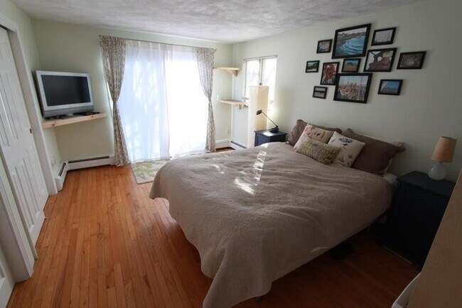 Photo - 34-36-36 Bigelow St Unit 3