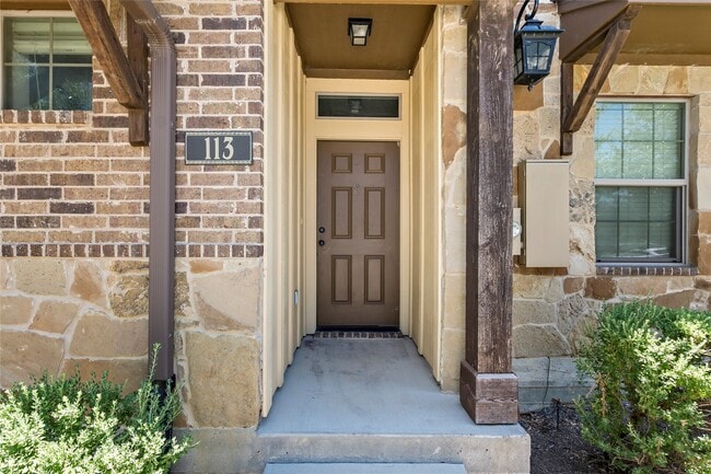 Photo - 113 Armored Ave