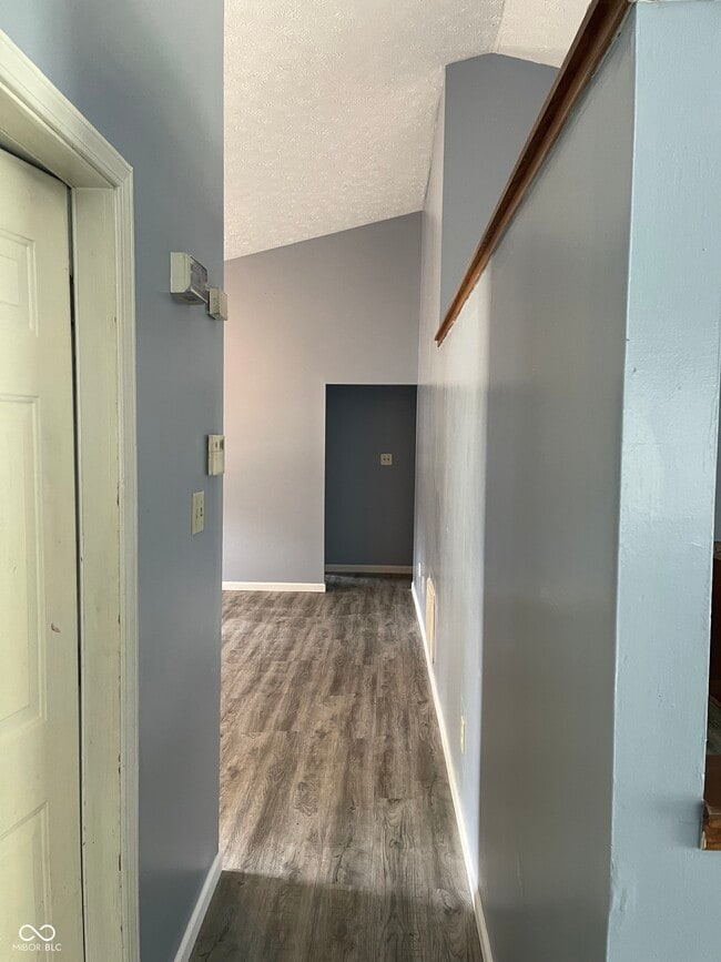 Photo - 6268 Glenshire Ln