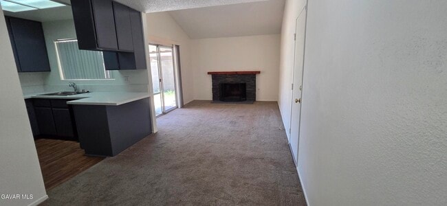 Photo - 44244 Fig Ave