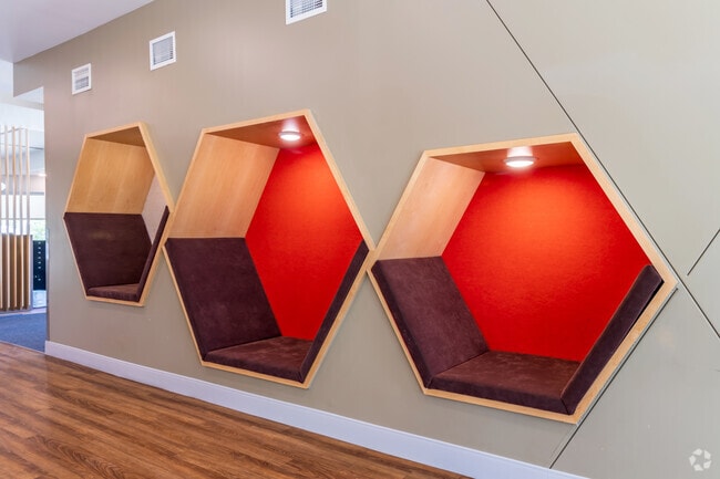 Clubroom - Avenida Del Sol