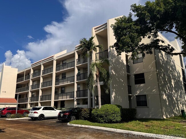Photo - 115 Lake Emerald Dr Unit 410