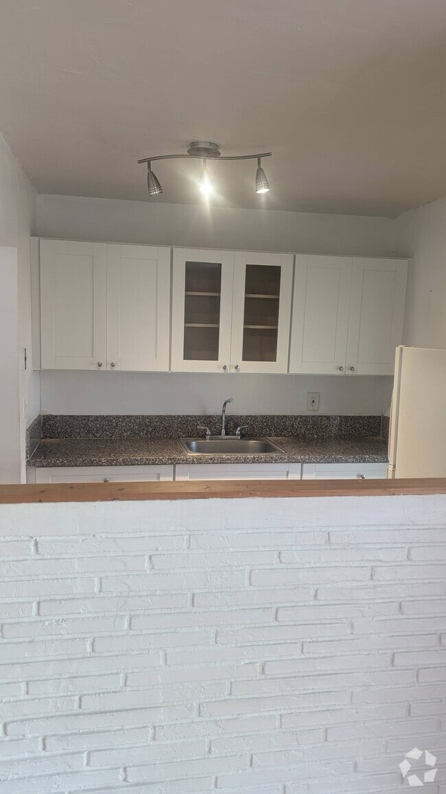 Building Photo - 20400 NW 7th Ave Unit Cozy 1-bedroom Miami Rental