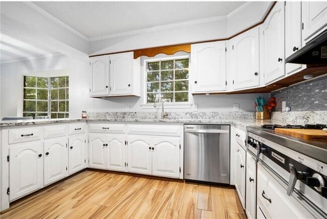 Photo - 7807 Yorkhaven Rd