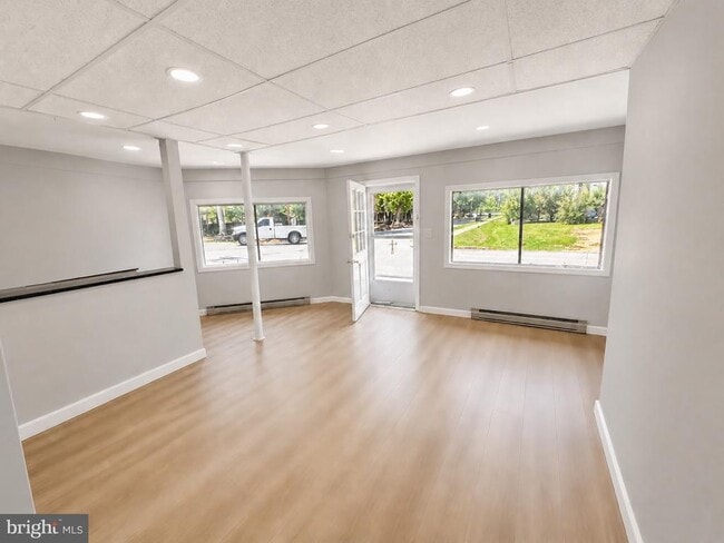 Building Photo - 4601 Strauss Ave Unit 4