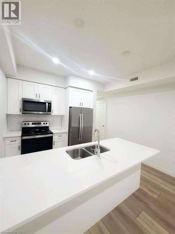 Photo - 405 Myers Rd