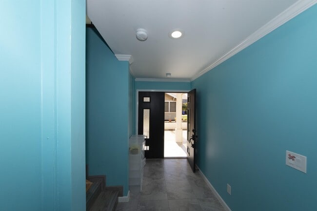 Photo - 933 18th Ave