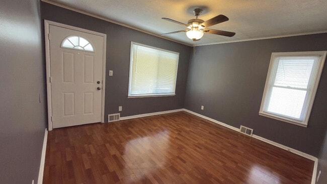 Photo - 14469 Hendricks Ave