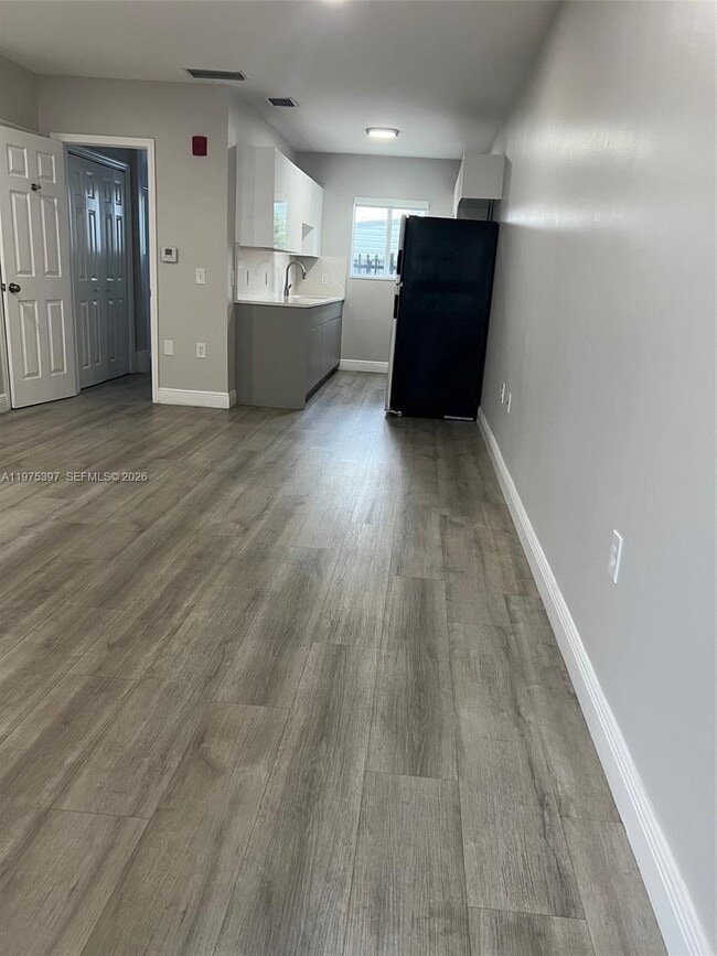 Photo - 1901 Johnson St Unit 2