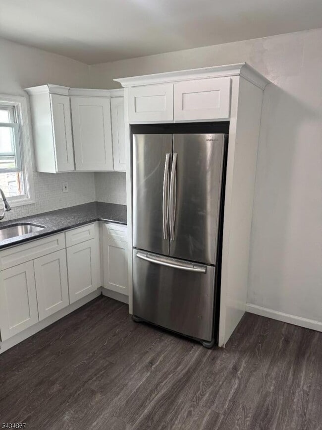 Photo - 26 E 19th St
