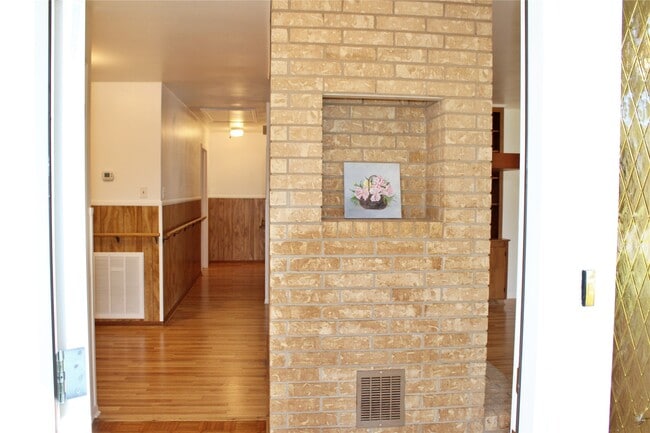 Photo - 218 Smith St