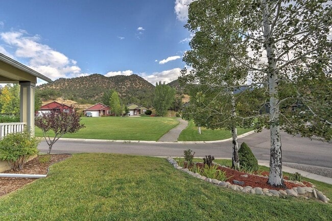 Photo - Single Family Home for Rent in New Castle