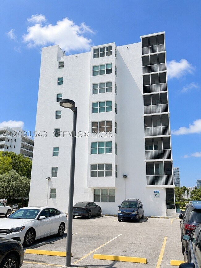 Photo - 3660 NE 166th St Unit 805